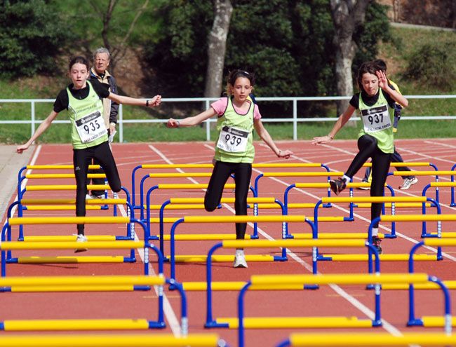 Cerdanyola celebra la fase local d’atletisme en pista a Sabadell