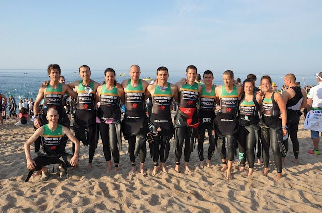 13 triatletes del Cerdanyola CH finalitzen la IV Half Challenge Calella