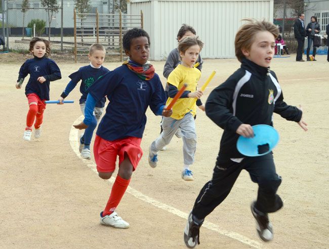 125 escolars gaudeixen de la 1a Jornada d’atletisme en pista