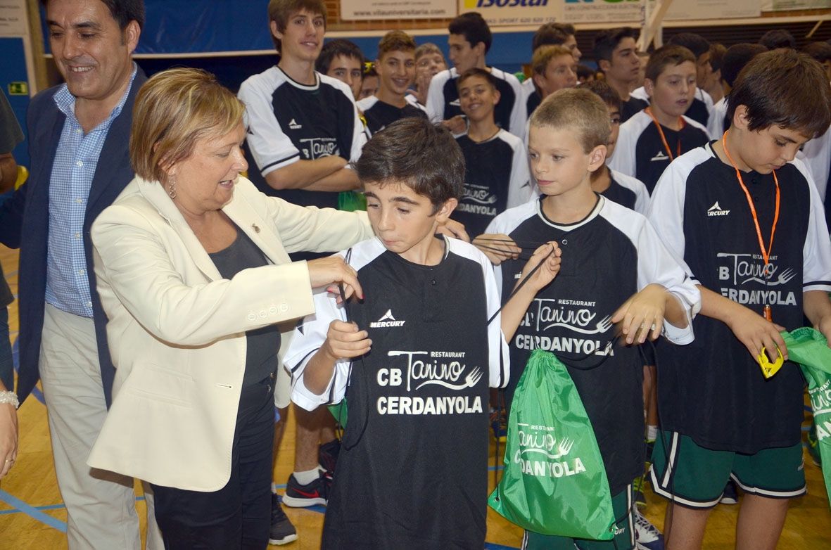El CB Cerdanyola mostra la seva força durant la presentació de tots els equips de l’entitat 