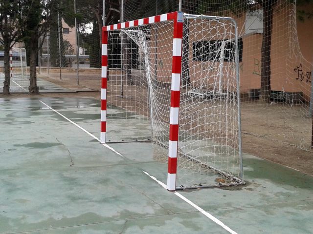 Substitució de les porteries de futbol sala de la Zona Esportiva Municipal de Les Fontetes