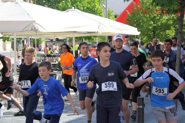 Les activitats esportives del Roser de Maig també fan sortir al carrer als cerdanyolencs