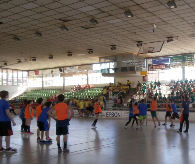 La jornada de Korfbal per als alumnes de secundària  aplega a 800 participants
