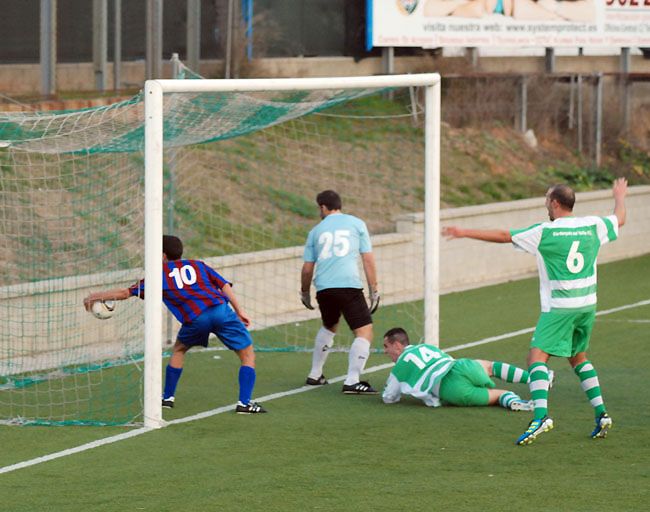 El Cerdanyola FC empata a 1 al camp del Guíxols i manté la cinquena plaça