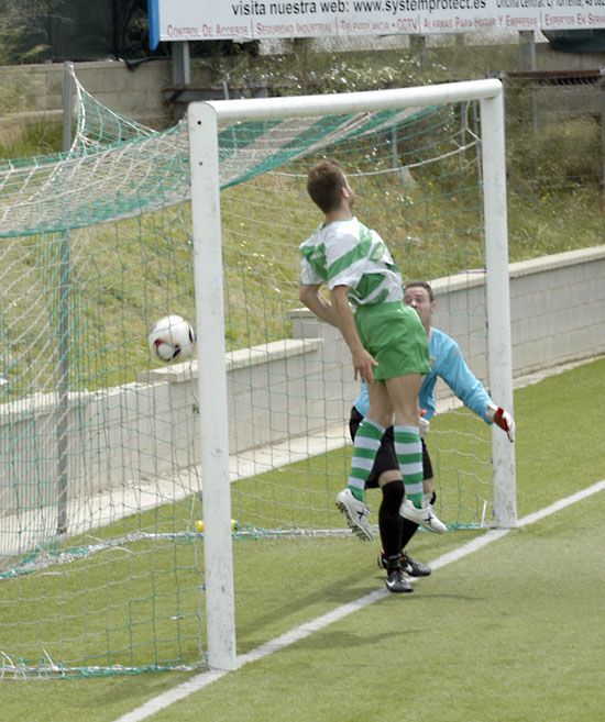 El derbi cau del costat del Cerdanyola (3-2)