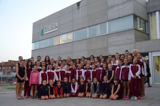 El Club Gimnàstica Rítmica edita un calendari per a l’any 2015