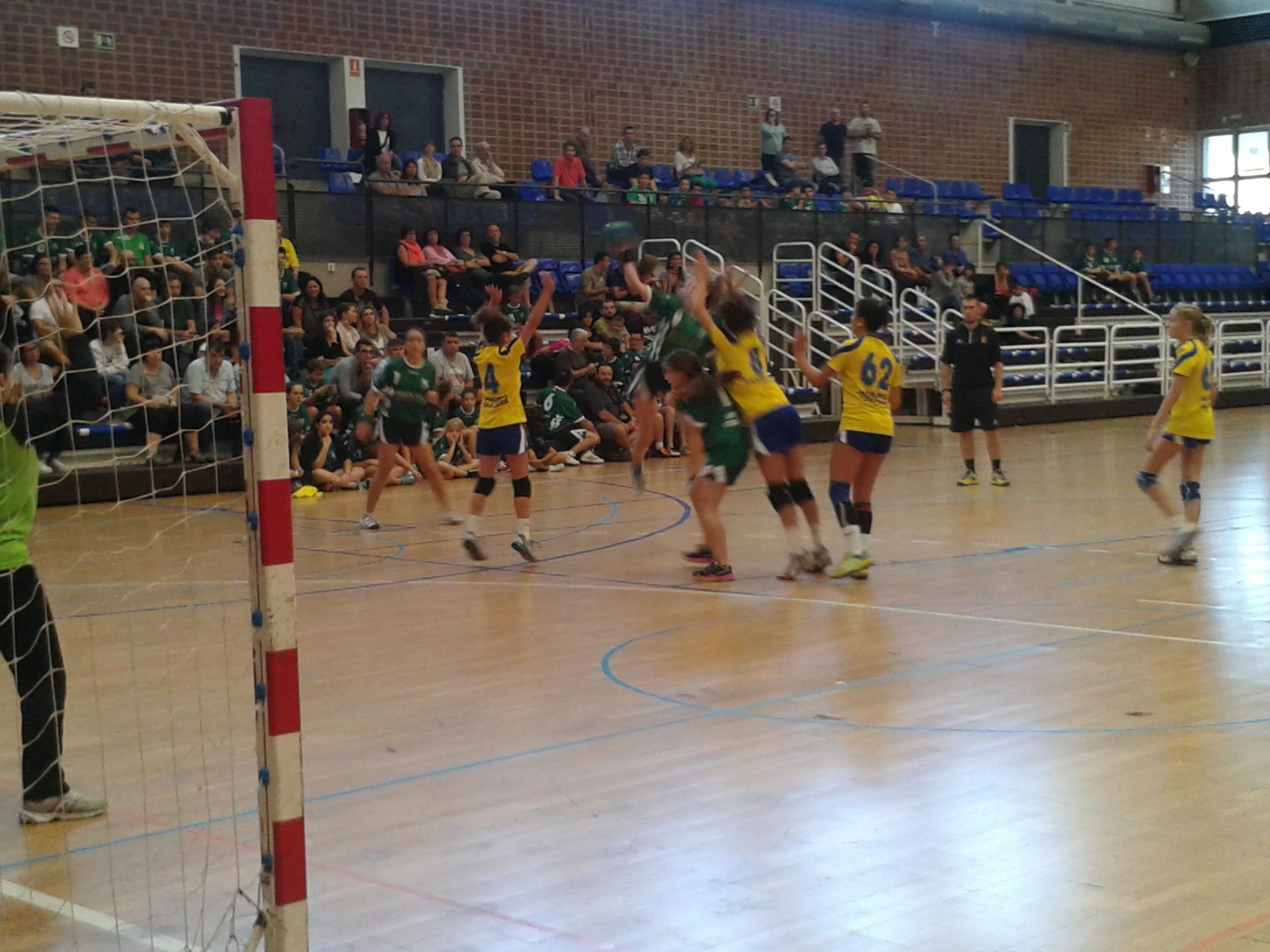  Es reordenen els horaris d’entrenament a la pista d’handbol del PEM Guiera