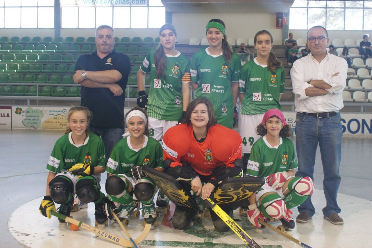  El femení sots16 del Cerdanyola CH participa en la competició Carlos Sena Cup