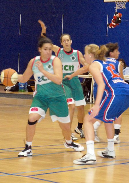 El CB Femení Cerdanyola  torna a la lliga davant el líder, el Joventut Les Corts