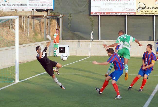 Qui no aprofita les ocasions de gol acaba  pagant-ho 