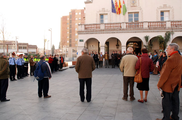 Cerdanyola rebutja amb silenci el terrorisme d'ETA