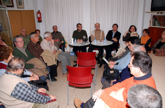 Iniciativa obre precampanya reclamant la garantia de l'Estat del Benestar per a la gent gran