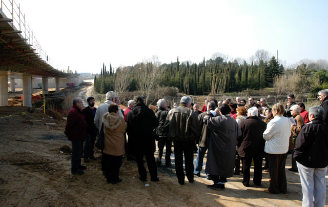 ICV-EuiA coneix el procés de desenvolupament urbanístic de la Plana del Castell en una visita a la zona