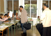 Tranquil.litat absoluta en l'inici de la jornada electoral a Cerdanyola