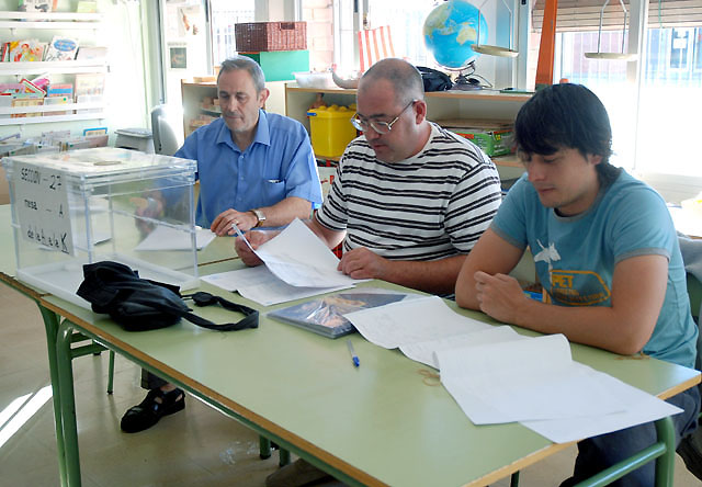 Comença amb normalitat la jornada electoral a Cerdanyola