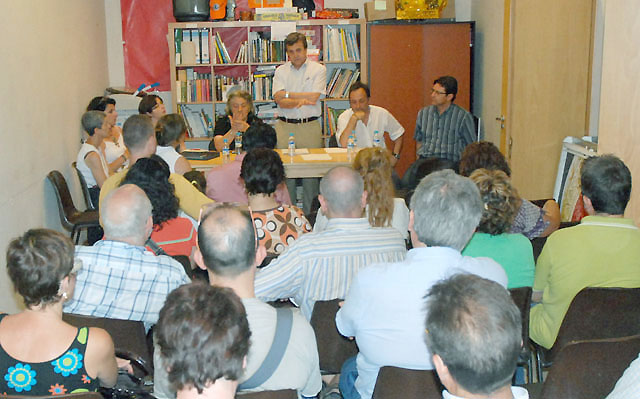 ICV–EUiA visita Canaletes per passar comptes de la gestió municipal i recollir les demandes del veïnat