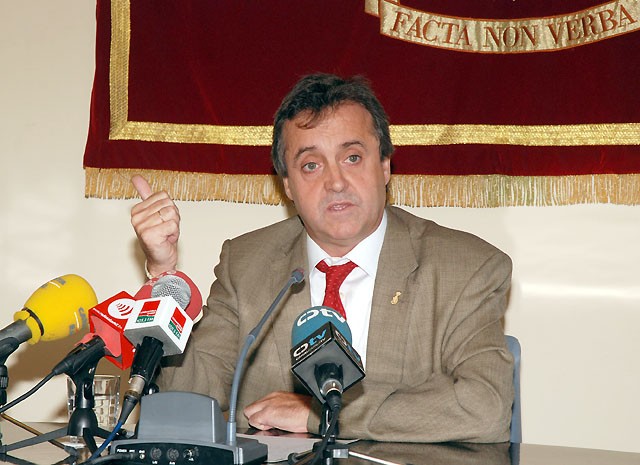 L'alcalde emplaça CiU a que notifiqui formalment la ruptura de govern si així ho desitja