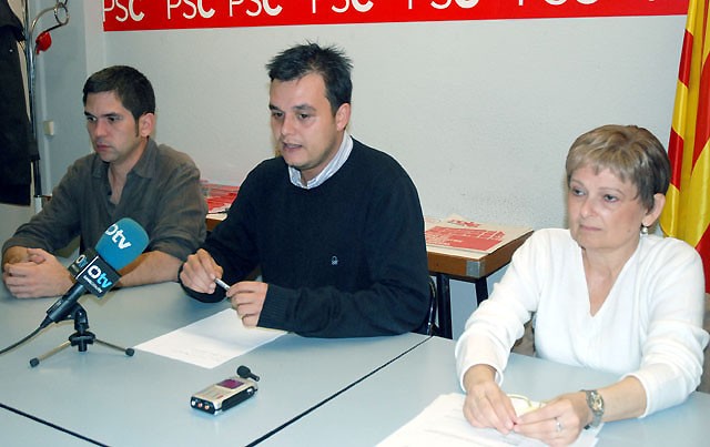 El PSC reclama que l'alcalde presenti una qüestió de confiança