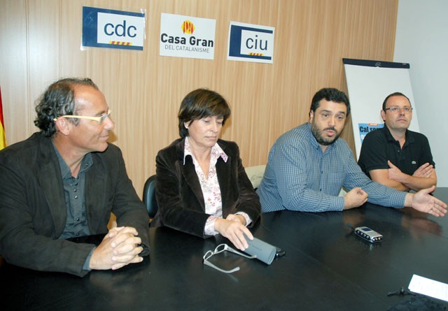 CiU aposta per un govern a 4 i repta Morral a presentar una qüestió de confiança si Iniciativa no s'incorpora