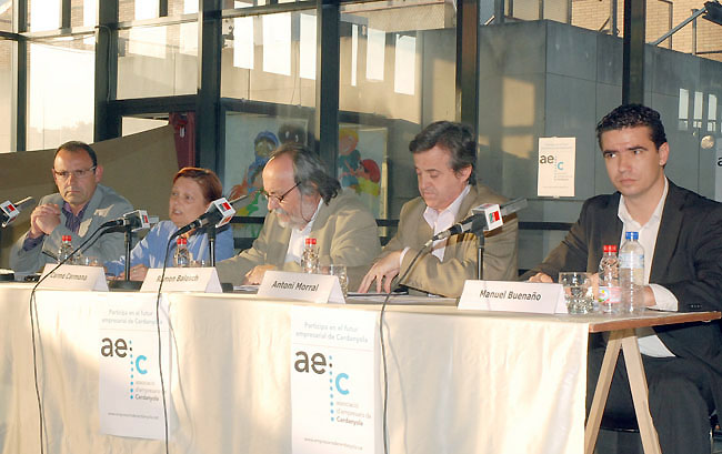 Mobilitat i administració centren el debat d'economia