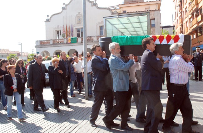 Cerdanyola acomiada Celestino Sánchez amb aplaudiments