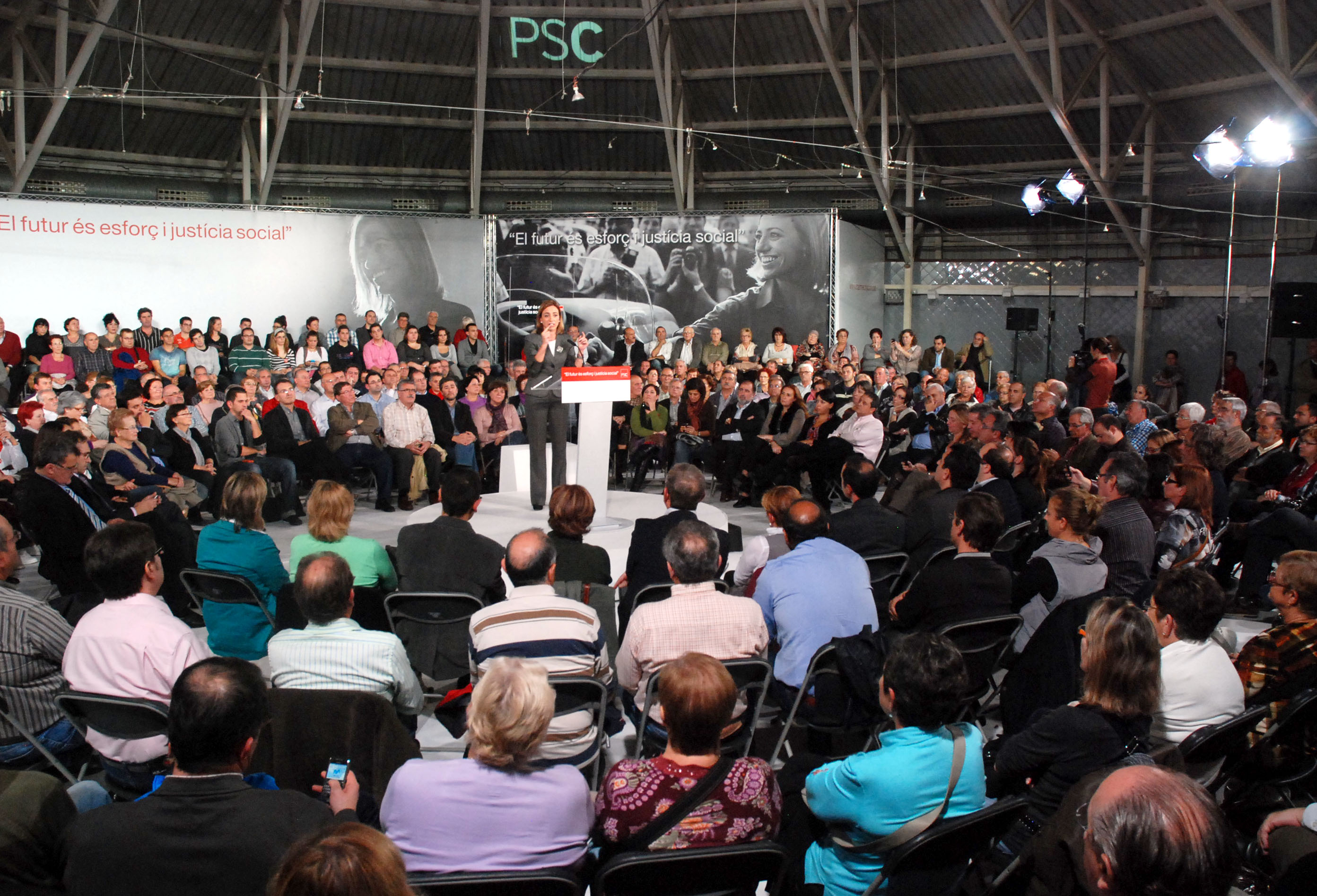 Generals 2011. Chacón (PSC) demana el vot per evitar que la dreta desmantelli l'Estat del Benestar