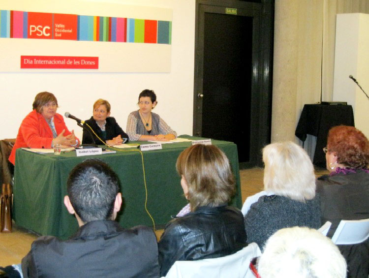 Isabel López (PSC): "ens volen treure els drets que vam assolir en la transició"