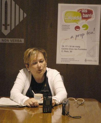 El despatx de l'alcaldessa surt al carrer