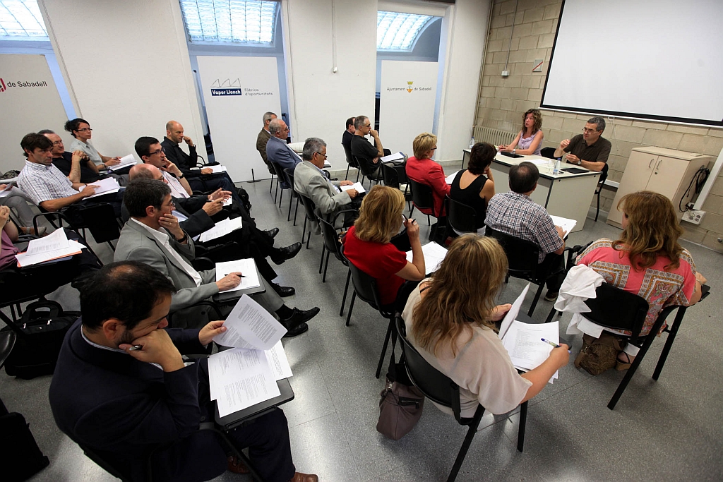 Ajuntaments i agents socioeconòmics de l'àmbit de la B30 es constituiran com a associació