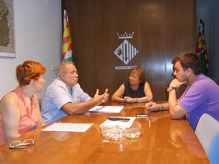 L’alcaldessa es reuneix amb representants del personal sanitari del CAP Canaletes 