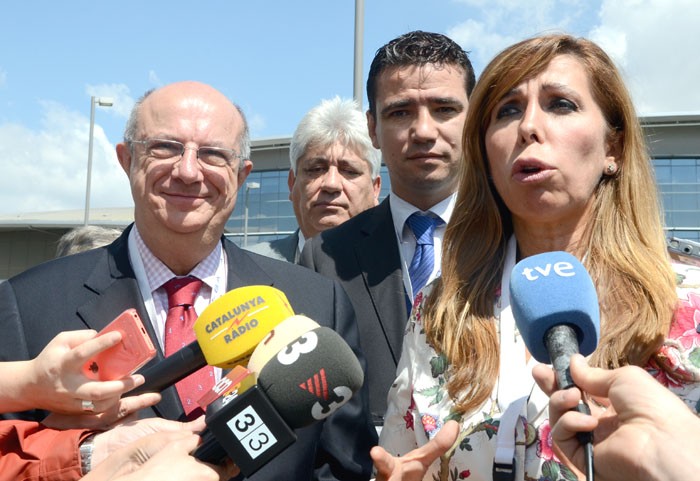 Sánchez Camacho posa el Sincrotró com exemple del treball conjunt de Catalunya i Espanya
