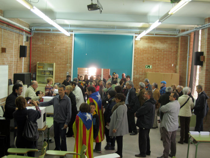 El 9N es viu a Cerdanyola amb normalitat i destacada participació