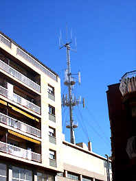 Iniciativa creu que la nova normativa sobre antenes de mòbils s'ha de millorar