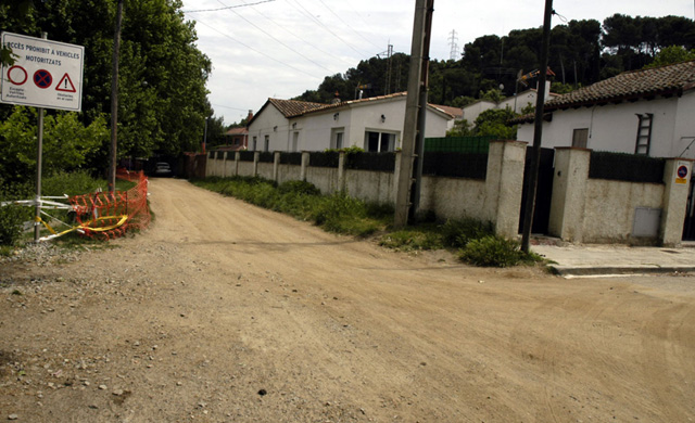 Millores en la restauració de la riera de Sant Cugat al barri de Montflorit