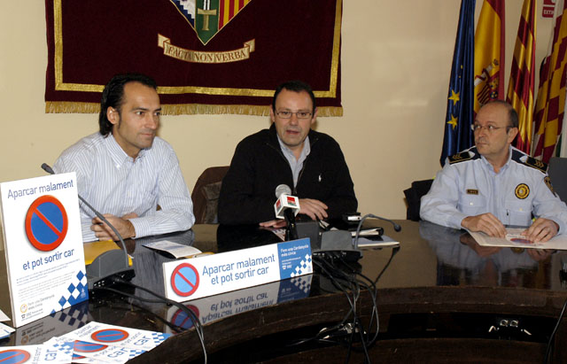 Una campanya recordarà que aparcar malament sortirà car