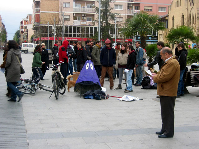 L'assemblea d'ocupes convoca actes de protesta contra el desallotjament de la Fecsa