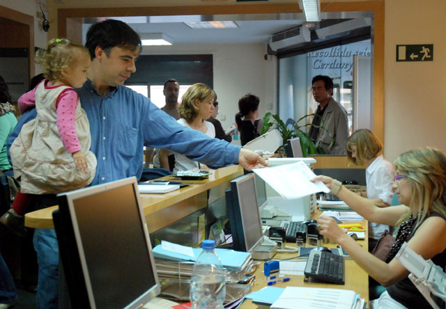 Preinscripció simbòlica per denunciar la manca de places d'escola bressol a la ciutat