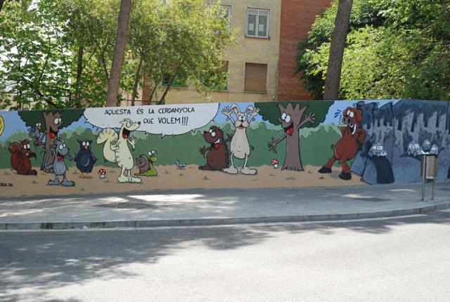 Cerdanyola Via Verda renova el mural reivindicatiu del passeig de les Acàcies
