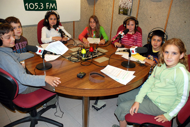 Comença l'enregistrament dels programes escolars a Cerdanyola Ràdio
