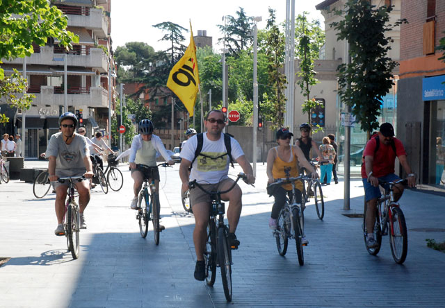 La bicicleta com una de les alternatives de mobilitat a la comarca