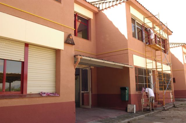 L'Ajuntament ha enllestit els treballs de millora i manteniment de les escoles