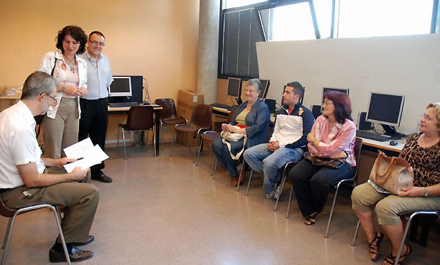 Inici dels cursos d’informàtica gratuïts amb totes les places cobertes