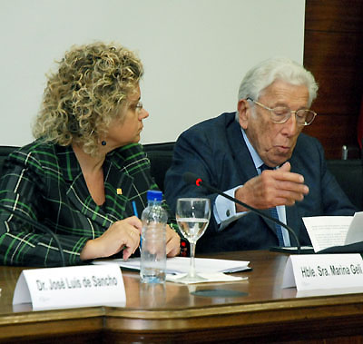 La Vall d'Hebrón estrena un accelerador lineal per tractar el càncer infantil amb més precisió i amb menys risc