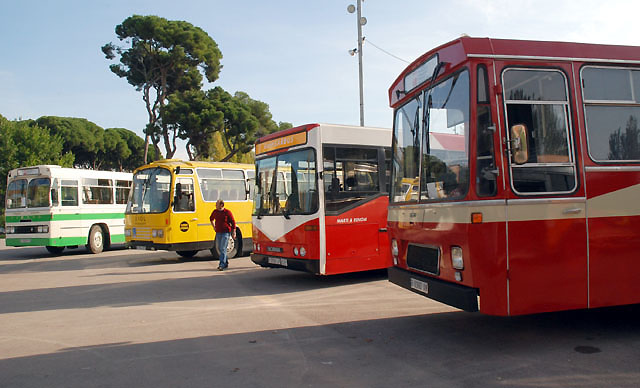 Cinquantenari festiu de la línia d’autobusos Cerdanyola – Barcelona