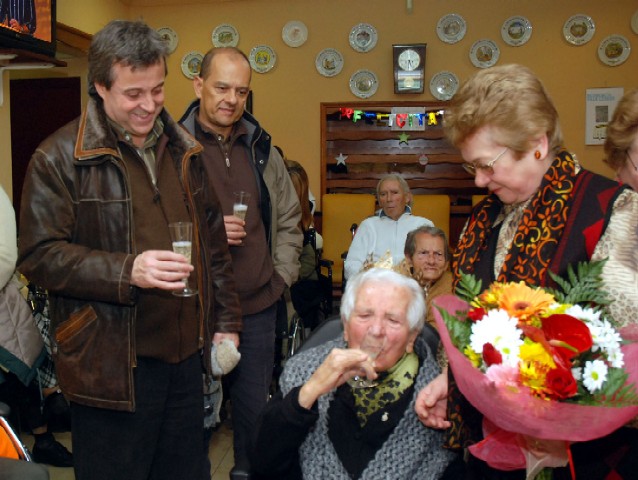 Homenatge municipal a la centenària Isabel Lozano