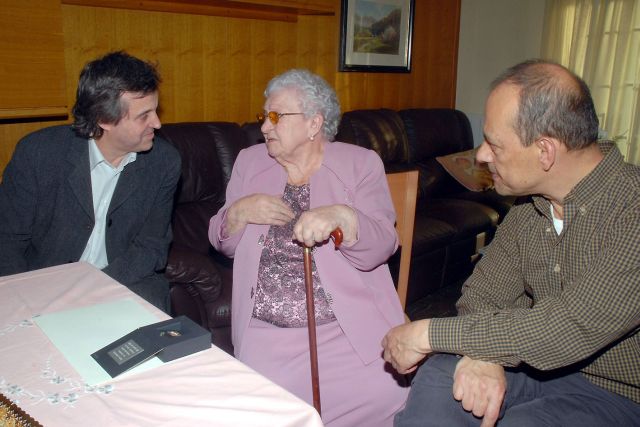 Josefa Eiroa rep un reconeixement de l’Ajuntament amb motiu del seu centenari
