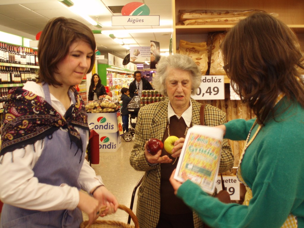 Èxit de participació ciutadana a la campanya ’Una poma per la vida’