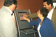 Obertura d'un servei d'internet i correu electrònic al mercat de Les Fontetes