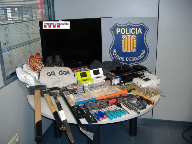 Detingut un grup implicat en més d’una trentena de robatoris a municipis catalans, entre ells Cerdanyola