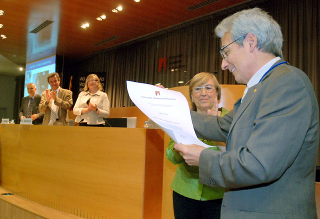 El Premi Nobel de Física Albert Fert investit doctor honoris causa per la UAB